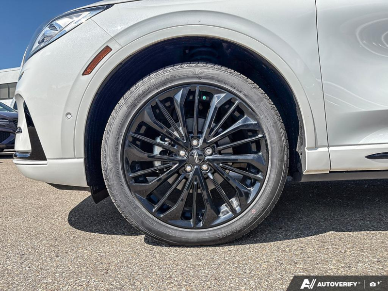 USED 2024 Lincoln Corsair Reserve - Pristine White Metallic Tri-coat Exterior / EBONY LEATHER TRIMMED Interior - $49,997 - Stock #EP4729 - VIN 5LMCJ2DA8RUL24790 - Photo 6