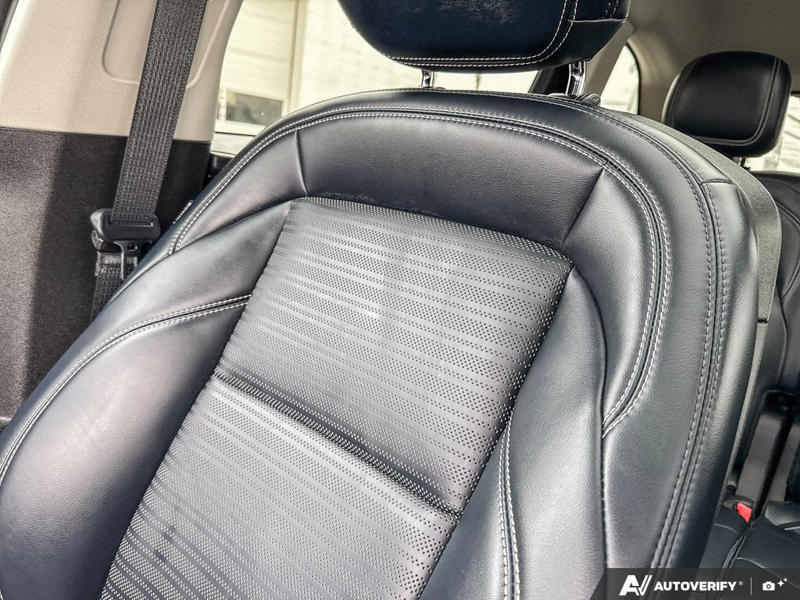 USED 2024 Lincoln Nautilus Reserve - Blue Panther Metallic Clearcoat Exterior / ALLURA BLUE, PREM LTHR-TRIMMED HEATED/VENTILATED CAPTAIN SEATS Interior - $60,925 - Stock #E60812A - VIN 5LMPJ8KAXRJ837614 - Photo 20