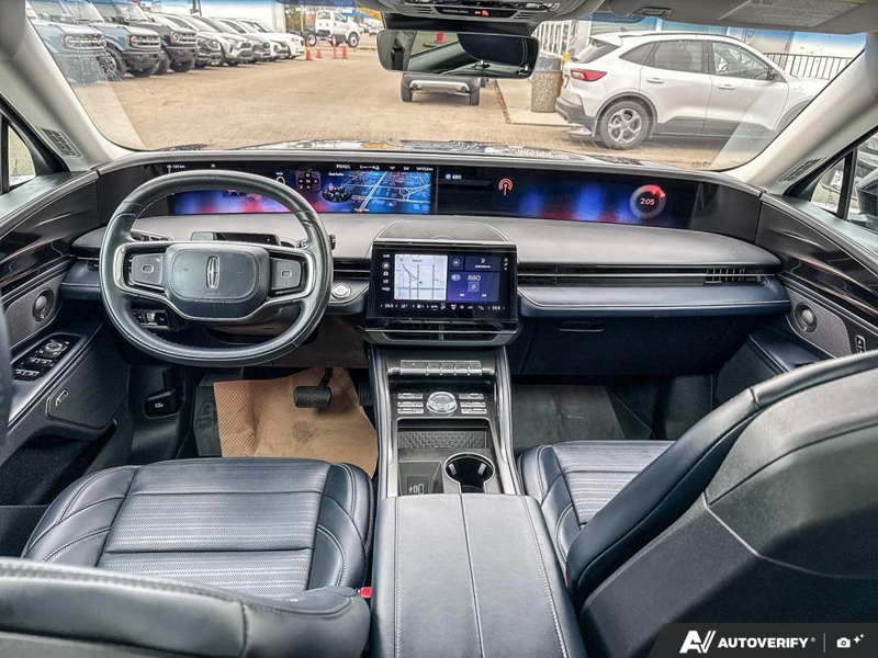 USED 2024 Lincoln Nautilus Reserve - Blue Panther Metallic Clearcoat Exterior / ALLURA BLUE, PREM LTHR-TRIMMED HEATED/VENTILATED CAPTAIN SEATS Interior - $60,925 - Stock #E60812A - VIN 5LMPJ8KAXRJ837614 - Photo 24