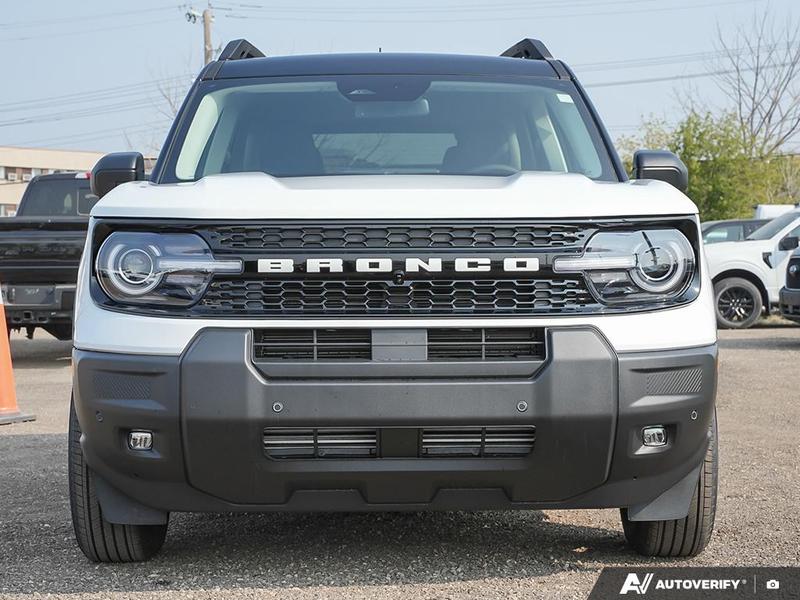 NEW 2025 Ford Bronco Sport Outer Banks - Oxford White Exterior / PLATINUM BLUE Interior - $41,909 - Stock #E51202 - VIN 3FMCR9CN9SRF21408 - Photo 5