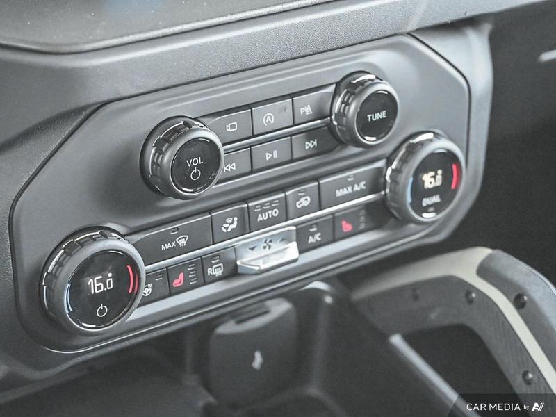 DEMO 2025 Ford Bronco Badlands HOSS + Sasquatch Package - Azure Grey Metallic Tri-coat Exterior / BLACK LEATHER TRIM VINYL Interior - $81,884 - Stock #E50684 - VIN 1FMEE9BP3SLA60244 - Photo 20
