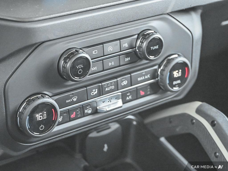 DEMO 2025 Ford Bronco Badlands HOSS + Sasquatch Package - Azure Grey Metallic Tri-coat Exterior / BLACK LEATHER TRIM VINYL Interior - $81,984 - Stock #E50684 - VIN 1FMEE9BP3SLA60244 - Photo 20