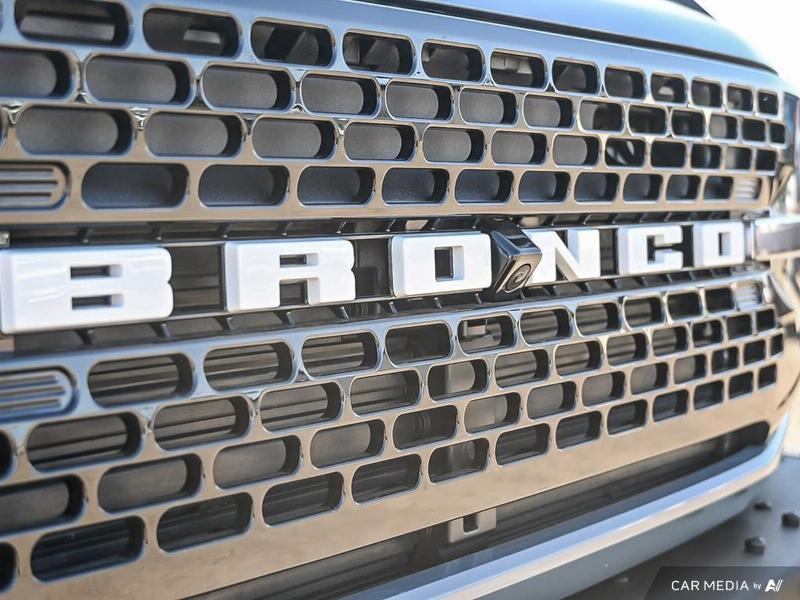 DEMO 2025 Ford Bronco Badlands HOSS + Sasquatch Package - Azure Grey Metallic Tri-coat Exterior / BLACK LEATHER TRIM VINYL Interior - $81,884 - Stock #E50684 - VIN 1FMEE9BP3SLA60244 - Photo 9