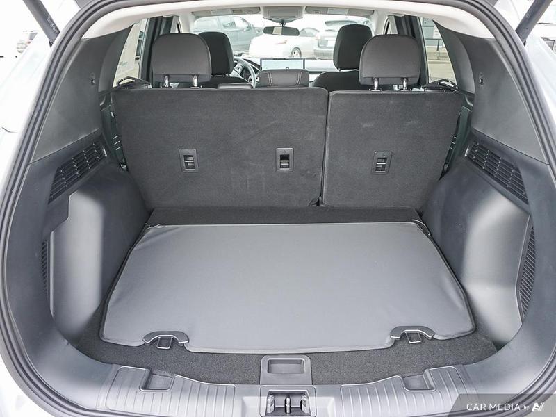 NEW 2025 Ford Escape Active - Space Silver Metallic Exterior / EBONY CLOTH Interior - $34,893 - Stock #E50420 - VIN 1FMCU9GN1SUA76860 - Photo 11