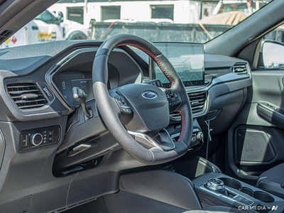 2025 Ford Escape ST-Line 1