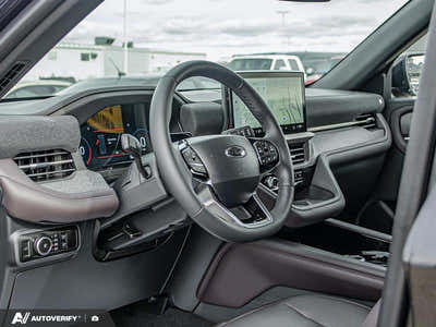 2025 Ford Explorer Platinum 1