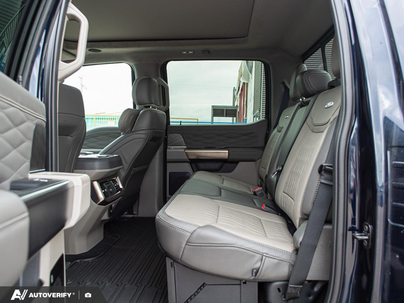 NEW 2025 Ford F-350 Super Duty Platinum - Antimatter Blue Metallic Exterior / ADMIRAL BLUE LIGHT SLATE Interior - $119,964 - Stock #D51012 - VIN 1FT8W3BM7SED74016 - Photo 25
