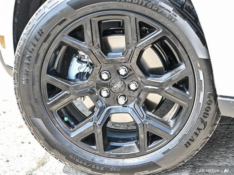 NEW 2025 Ford Maverick XLT Hybrid - Space White Metallic Exterior / BLACK ONYX Interior - $45,919 - Stock #E50120 - VIN 3FTTW8J30SRA17872 - Photo 6