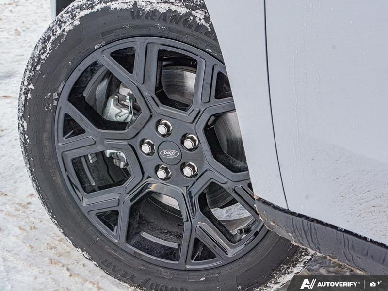 2025 Ford Maverick Lariat photo 3