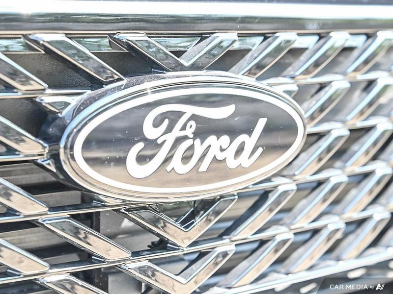 NEW 2025 Ford Maverick XLT Hybrid - Space White Metallic Exterior / BLACK ONYX Interior - $45,919 - Stock #E50120 - VIN 3FTTW8J30SRA17872 - Photo 9