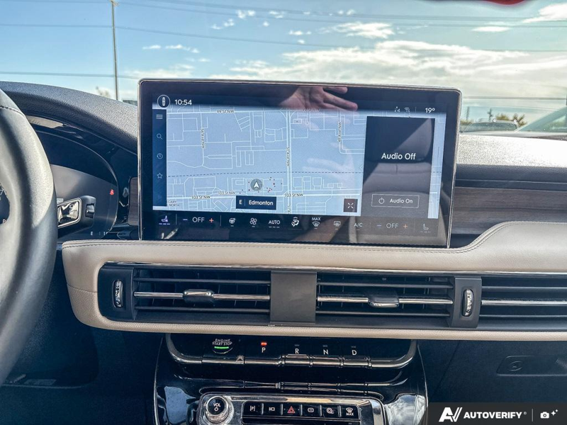 USED 2025 Lincoln Corsair Grand Touring - Harbor Gray Met Cc Exterior / LIGHT SMOKED TRUFFLE, PREMIUM LEATHER-TRIMMED HEATED CAPTAIN'S C Interior - $55,997 - Stock #EP4776 - VIN 5LMTJ5DZ9SUL02410 - Photo 19