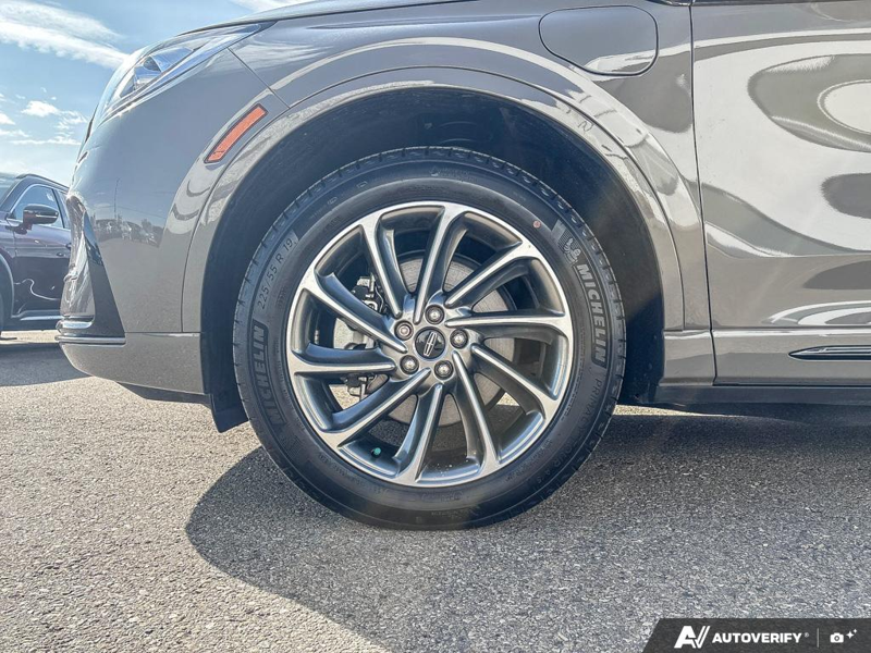 USED 2025 Lincoln Corsair Grand Touring - Harbor Gray Met Cc Exterior / LIGHT SMOKED TRUFFLE, PREMIUM LEATHER-TRIMMED HEATED CAPTAIN'S C Interior - $55,997 - Stock #EP4776 - VIN 5LMTJ5DZ9SUL02410 - Photo 6