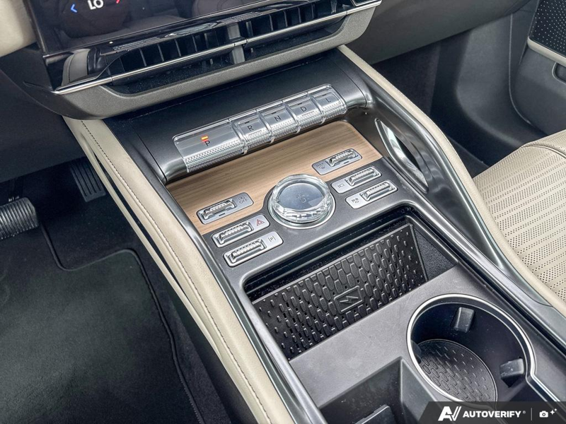 USED 2025 Lincoln Nautilus Reserve - Silver Exterior - $62,955 - Stock #EP4734 - VIN 5LMPJ8KAXSJ973148 - Photo 18