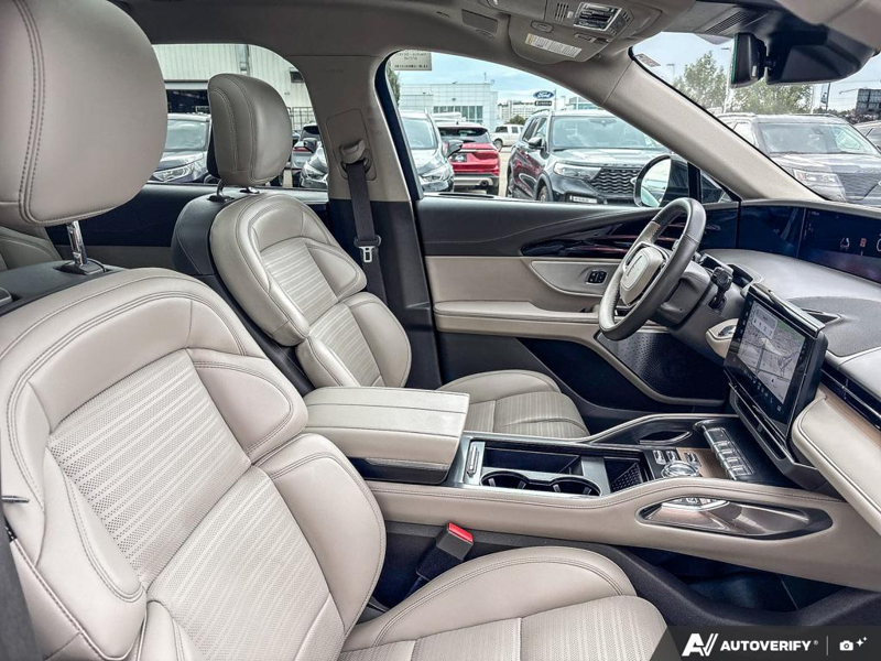 USED 2025 Lincoln Nautilus Reserve - Silver Exterior - $62,955 - Stock #EP4734 - VIN 5LMPJ8KAXSJ973148 - Photo 22