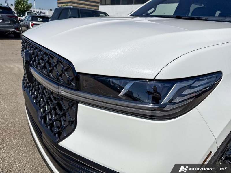 USED 2025 Lincoln Navigator Reserve - Pristine White Metallic Tri-coat Exterior / BLACK ONYX LEATHER Interior - $116,929 - Stock #E60801A - VIN 5LMJJ2LG6SEL00856 - Photo 8
