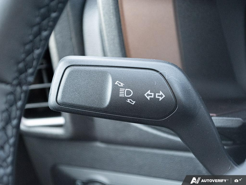 NEW 2026 Ford Bronco Sport Outer Banks - Space White Metallic Exterior / EBONY/ROAST, PREMIUM TRIMMED HTD FRONT BUCKET SEATS Interior - $43,799 - Stock #E61017 - VIN 3FMCR9CN4TRF12889 - Photo 16