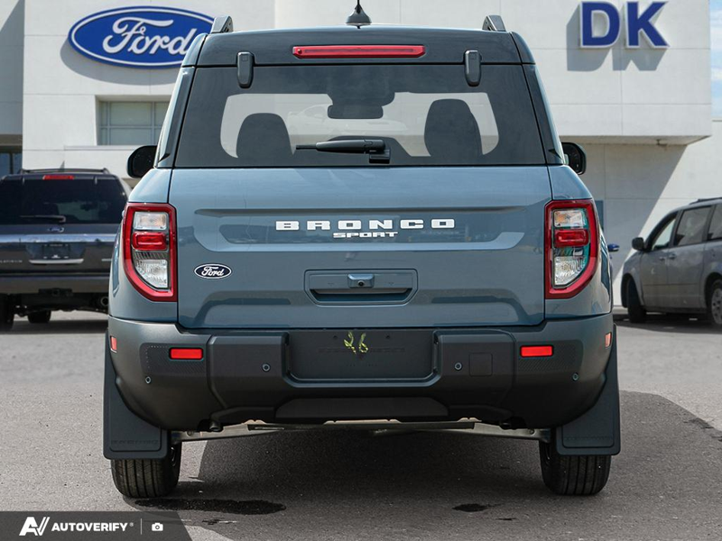 NEW 2026 Ford Bronco Sport Outer Banks - Azure Grey Metallic Tri-coat Exterior / EBONY/ROAST, PREMIUM TRIMMED HTD FRONT BUCKET SEATS Interior - $40,687 - Stock #D60696 - VIN 3FMCR9CN4TRE86844 - Photo 5