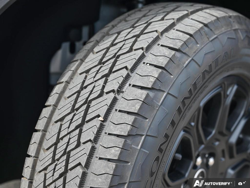 NEW 2026 Ford Bronco Sport Badlands - Azure Grey Metallic Tri-coat Exterior / DARK SPACE GREY LEATHER Interior - $47,139 - Stock #E60854 - VIN 3FMCR9DA6TRE86789 - Photo 7