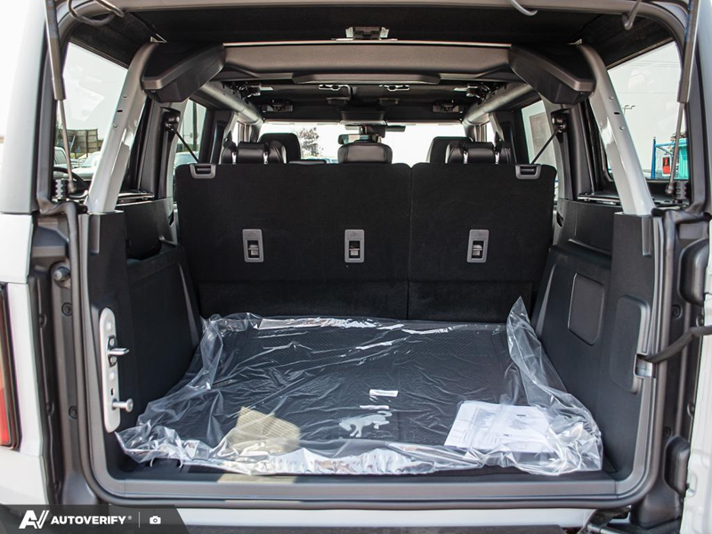 NEW 2026 Ford Bronco Outer Banks - Avalanche Grey Exterior / BLACK ONYX LEATHER TRIM/VINYL Interior - $67,419 - Stock #D60694 - VIN 1FMEE8BPXTLB33704 - Photo 11