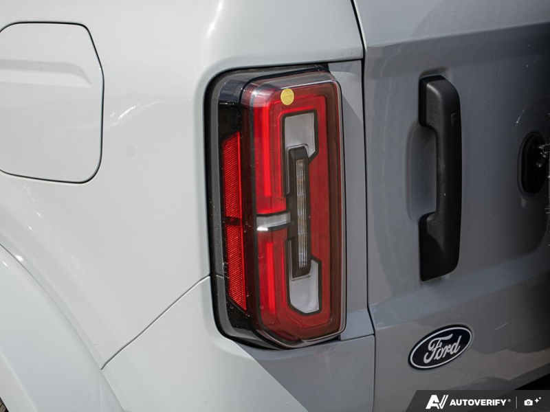 NEW 2026 Ford Bronco Outer Banks - Avalanche Exterior / BLACK ONYX LEATHER TRIM VINYL Interior - $69,839 - Stock #E60576 - VIN 1FMDE8BH1TLA78970 - Photo 12