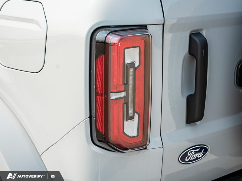 NEW 2026 Ford Bronco Outer Banks - Avalanche Grey Exterior / BLACK ONYX LEATHER TRIM/VINYL Interior - $67,419 - Stock #D60694 - VIN 1FMEE8BPXTLB33704 - Photo 12