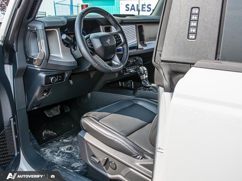 NEW 2026 Ford Bronco Outer Banks - Avalanche Grey Exterior / BLACK ONYX LEATHER TRIM/VINYL Interior - $67,419 - Stock #D60694 - VIN 1FMEE8BPXTLB33704 - Photo 13