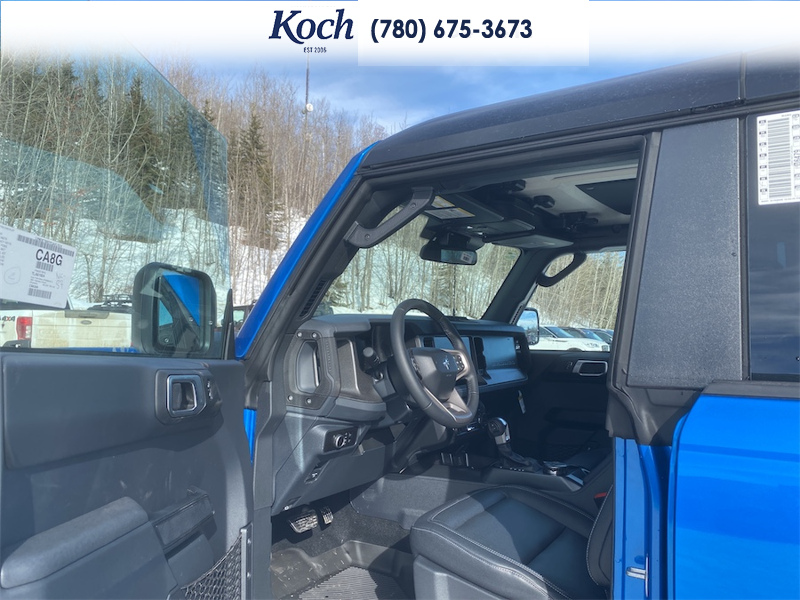 NEW 2026 Ford Bronco Big Bend - Velocity Blue Metallic Exterior / CARMELO PLATINUM LEATHER BUCKET Interior - $64,915 - Stock #A26120 - VIN 1FMDE7BH5TLA61924 - Photo 17