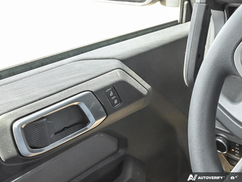 NEW 2026 Ford Bronco Base Sasquatch Manual Trans - Marsh Gray Exterior / BLACK CLOTH GREY Interior - $65,799 - Stock #E60185 - VIN 1FMDE6AH9TLA43471 - Photo 17