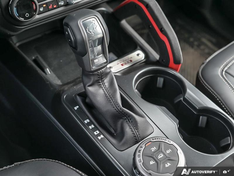 NEW 2026 Ford Bronco Outer Banks 60th Anniversary Edition - Wimbledon White Exterior / BLACK ONYX-LEATHER/VINYL Interior - $83,424 - Stock #E60477 - VIN 1FMEE8BP8TLA54032 - Photo 19