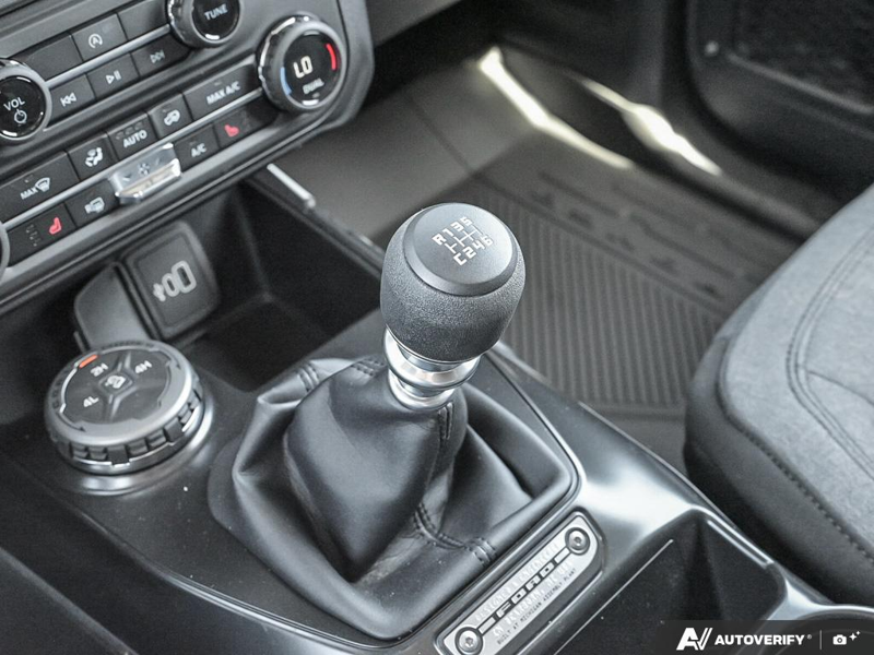 NEW 2026 Ford Bronco Big Bend Manual - Oxford White Exterior / GREY/BLACK CLOTH Interior - $56,192 - Stock #E60514 - VIN 1FMDE7BH1TLA76226 - Photo 19