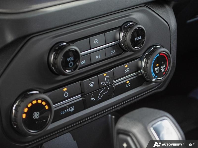 NEW 2026 Ford Bronco Base - Shadow Black Exterior / BLACK CLOTH GREY Interior - $56,069 - Stock #E60542 - VIN 1FMDE6AH9TLA76647 - Photo 21
