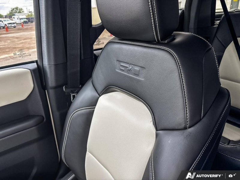 NEW 2026 Ford Bronco Outer Banks 60th Anniversary Edition - Wimbledon White Exterior / BLACK ONYX-LEATHER/VINYL Interior - $75,557 - Stock #E60681 - VIN 1FMEE8BH0TLA92542 - Photo 20
