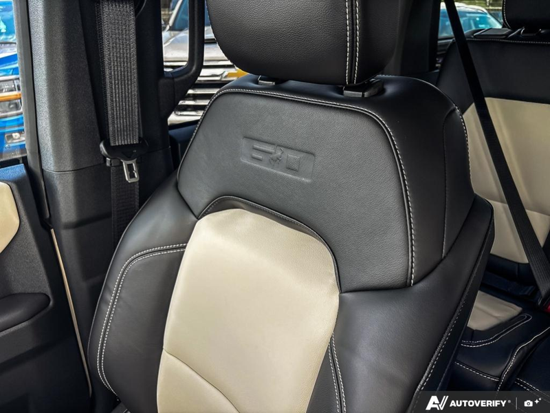 NEW 2026 Ford Bronco Outer Banks - Wimbledon White Exterior / BLACK ONYX-LEATHER/VINYL Interior - $87,459 - Stock #E60989 - VIN 1FMEE8BP8TLB22474 - Photo 20