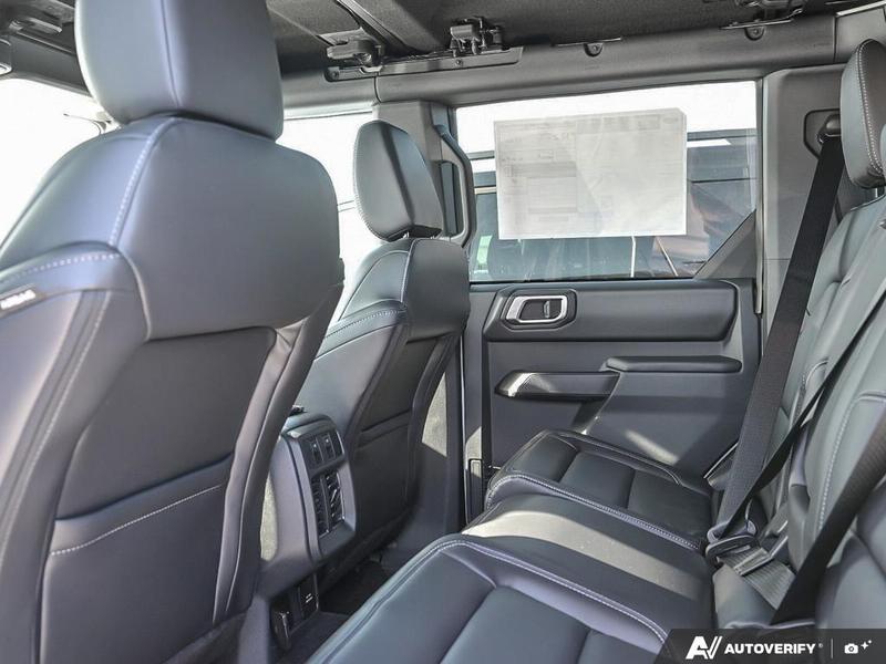 NEW 2026 Ford Bronco Outer Banks - Avalanche Exterior / BLACK ONYX LEATHER TRIM/VINYL Interior - $73,939 - Stock #E60286 - VIN 1FMEE8BP3TLA46727 - Photo 24
