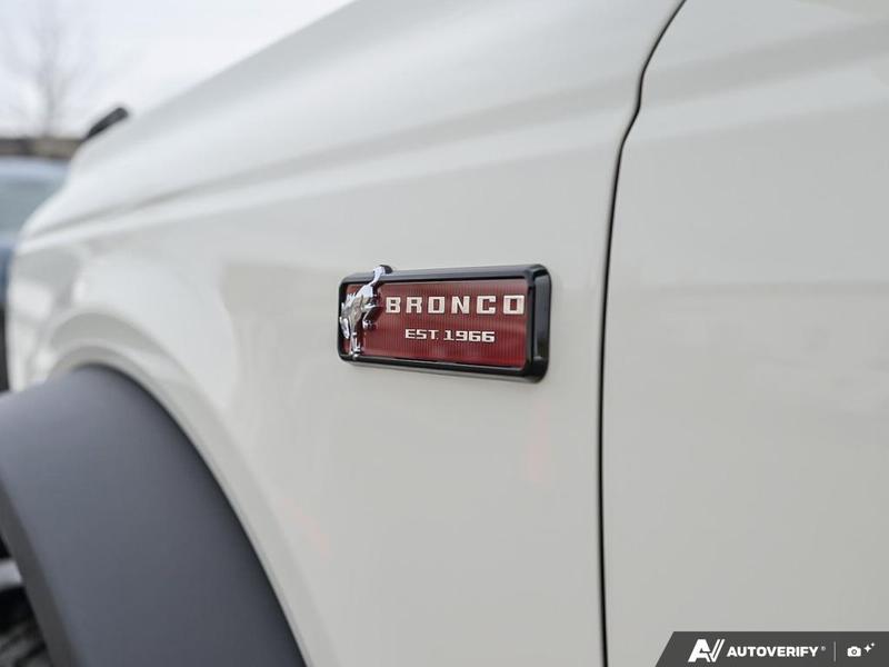 NEW 2026 Ford Bronco Outer Banks 60th Anniversary Edition - Wimbledon White Exterior / BLACK ONYX-LEATHER/VINYL Interior - $83,424 - Stock #E60477 - VIN 1FMEE8BP8TLA54032 - Photo 27