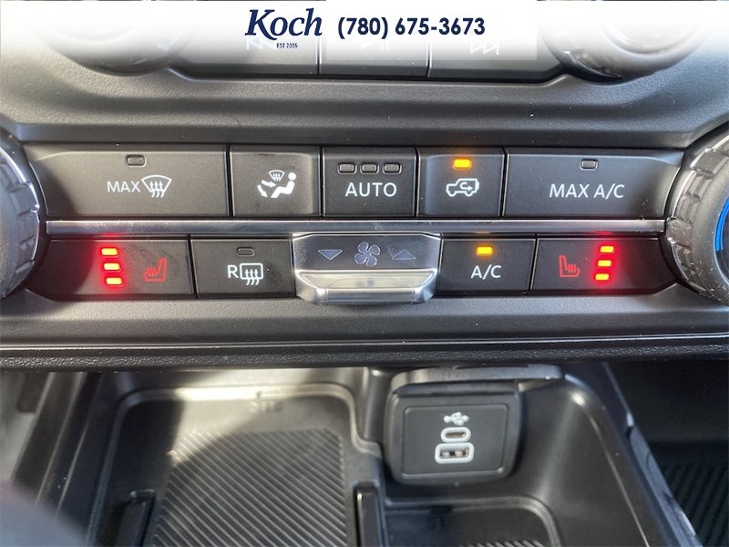 NEW 2026 Ford Bronco Big Bend - Velocity Blue Metallic Exterior / CARMELO PLATINUM LEATHER BUCKET Interior - $64,915 - Stock #A26120 - VIN 1FMDE7BH5TLA61924 - Photo 28