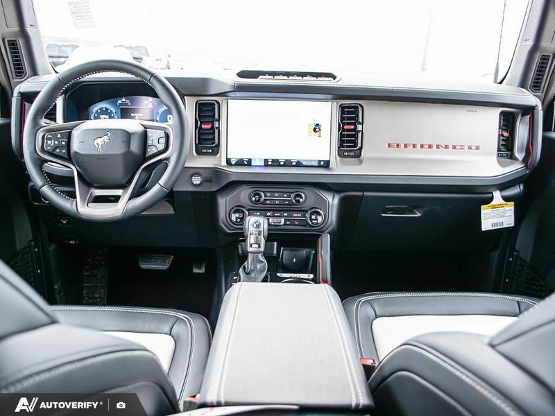 NEW 2026 Ford Bronco Outer Banks - Wimbledon White Exterior / BLACK ONYX-LEATHER/VINYL Interior - $82,413 - Stock #D60363 - VIN 1FMEE8BH4TLA54263 - Photo 29