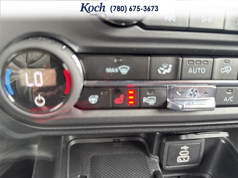 NEW 2026 Ford Bronco Outer Banks - Avalanche Exterior / BLACK ONYX LEATHER TRIM/VINYL Interior - $72,340 - Stock #A26078 - VIN 1FMDE8BH6TLA58407 - Photo 28