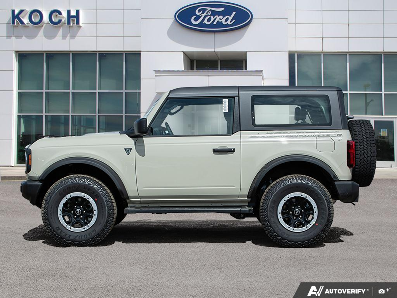 NEW 2026 Ford Bronco Base Sasquatch Manual - Desert Sand Exterior / BLACK CLOTH GREY Interior - $62,708 - Stock #E60575 - VIN 1FMDE6AH0TLA75175 - Photo 3
