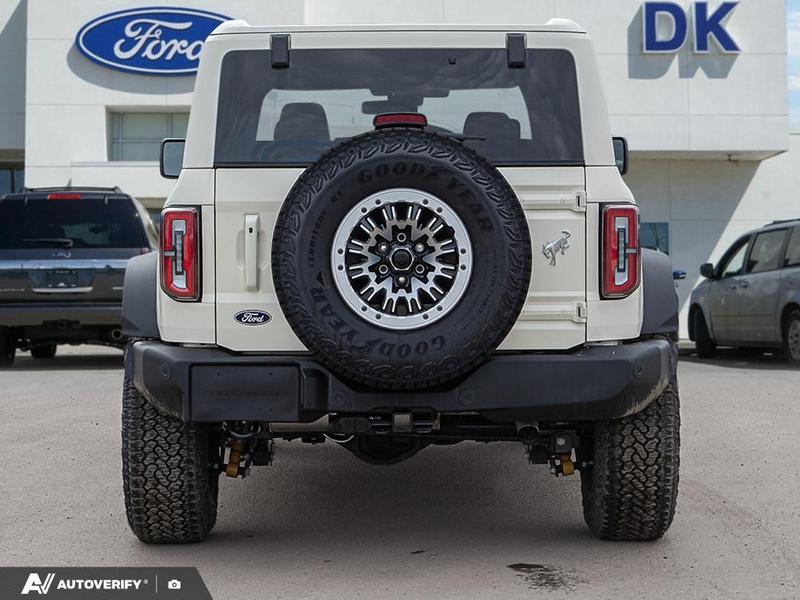 NEW 2026 Ford Bronco Outer Banks - Wimbledon White Exterior / BLACK ONYX-LEATHER/VINYL Interior - $82,413 - Stock #D60363 - VIN 1FMEE8BH4TLA54263 - Photo 5