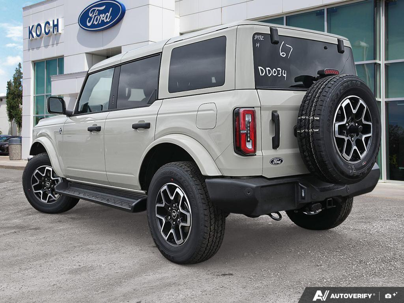 NEW 2026 Ford Bronco Outer Banks - Desert Sand Exterior / BLACK ONYX LEATHER TRIM/VINYL Interior - $64,431 - Stock #E60687 - VIN 1FMEE8BP2TLA98432 - Photo 4