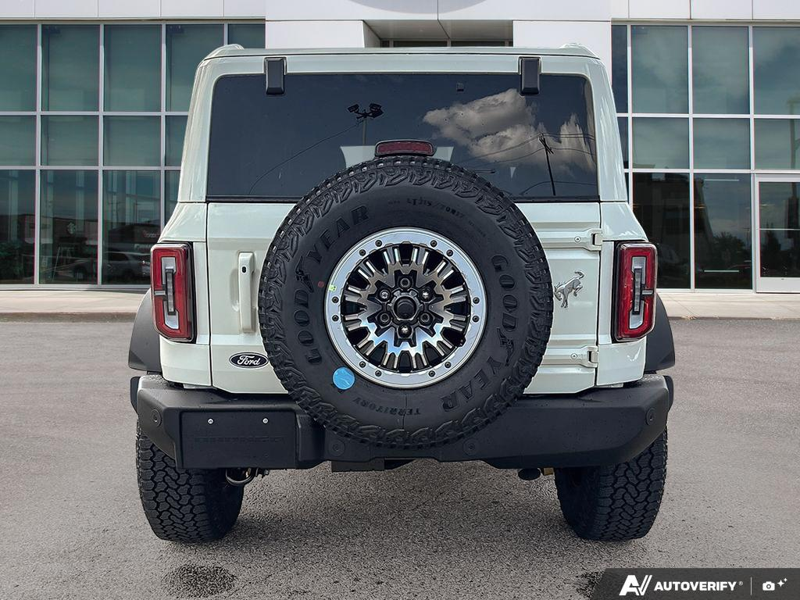 NEW 2026 Ford Bronco Outer Banks - Wimbledon White Exterior / BLACK ONYX-LEATHER/VINYL Interior - $87,459 - Stock #E60989 - VIN 1FMEE8BP8TLB22474 - Photo 5