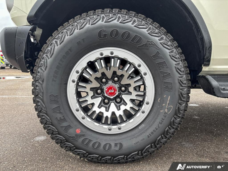 NEW 2026 Ford Bronco Outer Banks 60th Anniversary Edition - Wimbledon White Exterior / BLACK ONYX-LEATHER/VINYL Interior - $75,557 - Stock #E60681 - VIN 1FMEE8BH0TLA92542 - Photo 6