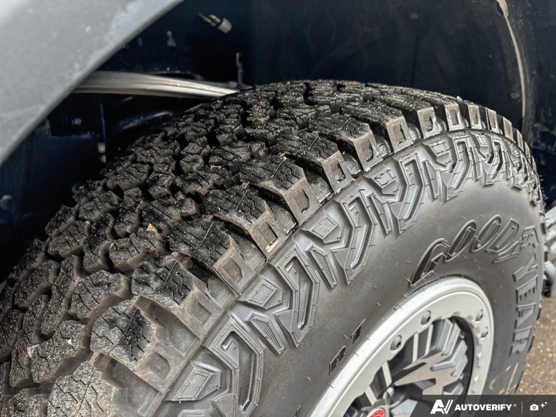 NEW 2026 Ford Bronco Outer Banks 60th Anniversary Edition - Wimbledon White Exterior / BLACK ONYX-LEATHER/VINYL Interior - $75,557 - Stock #E60681 - VIN 1FMEE8BH0TLA92542 - Photo 7