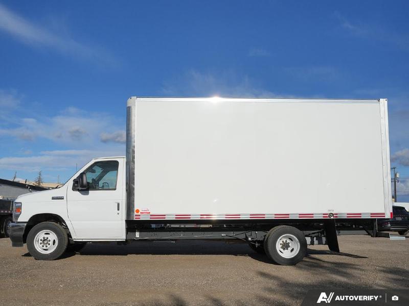 2026 Ford E-450 photo 2