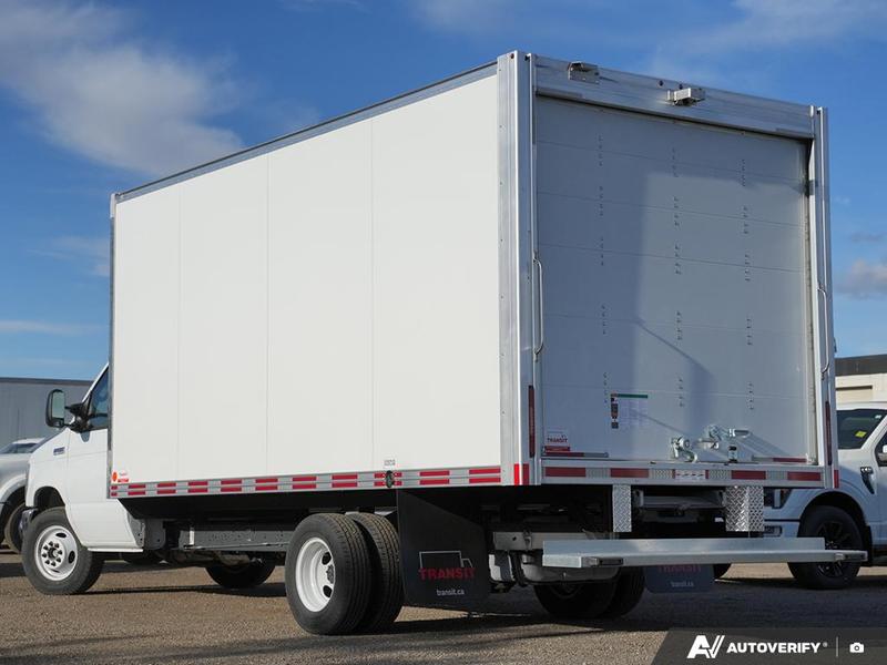 2026 Ford E-450 photo 3