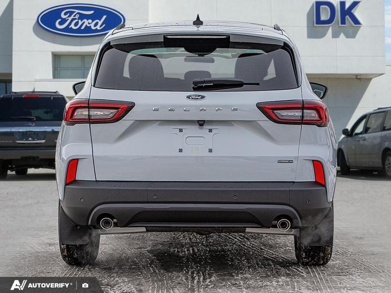 2026 Ford Escape ST-Line photo 4