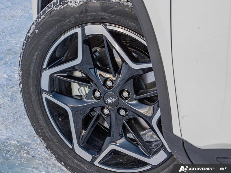 2026 Ford Escape Platinum photo 4