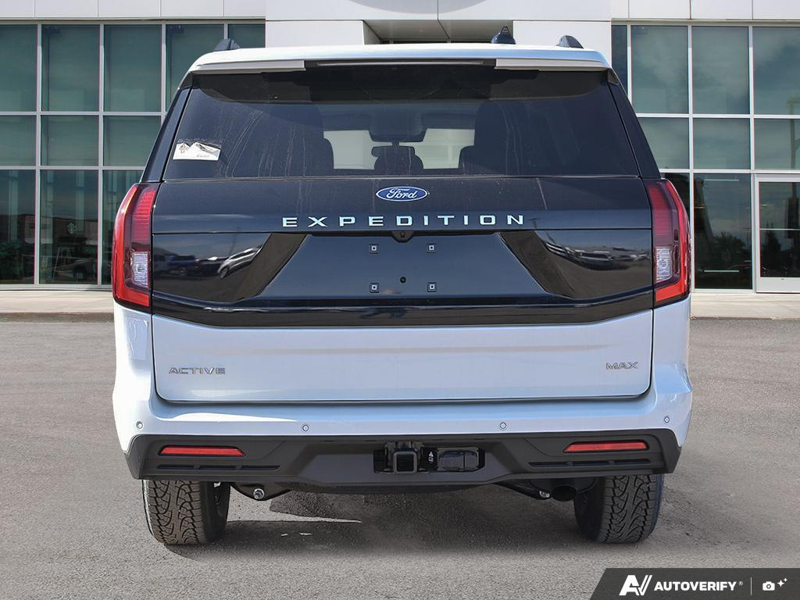 NEW 2026 Ford Expedition Active Max - Star White Tri-coat Metallic Exterior / EBONY CLOTH BUCKET SEATS Interior - $90,564 - Stock #E60228 - VIN 1FMJK1J85TEA00670 - Photo 5
