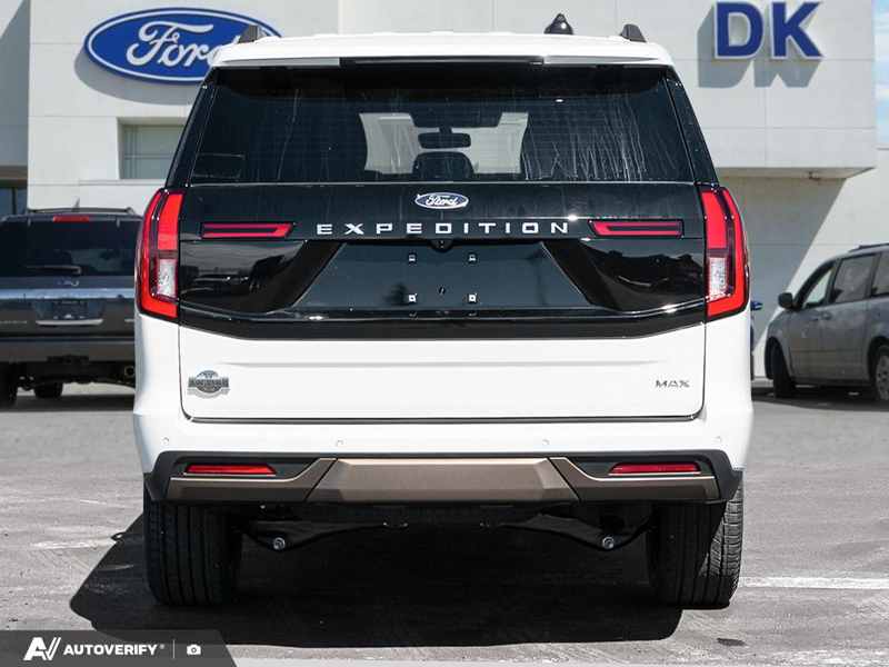 NEW 2026 Ford Expedition King Ranch Max - Star White Tri-Coat Exterior / MESA, PREM DEL RIO LEATHER HEATED/VENT CAPTAIN'S CHAIRS Interior - $109,379 - Stock #D60702 - VIN 1FMJK1P88TEA43827 - Photo 5